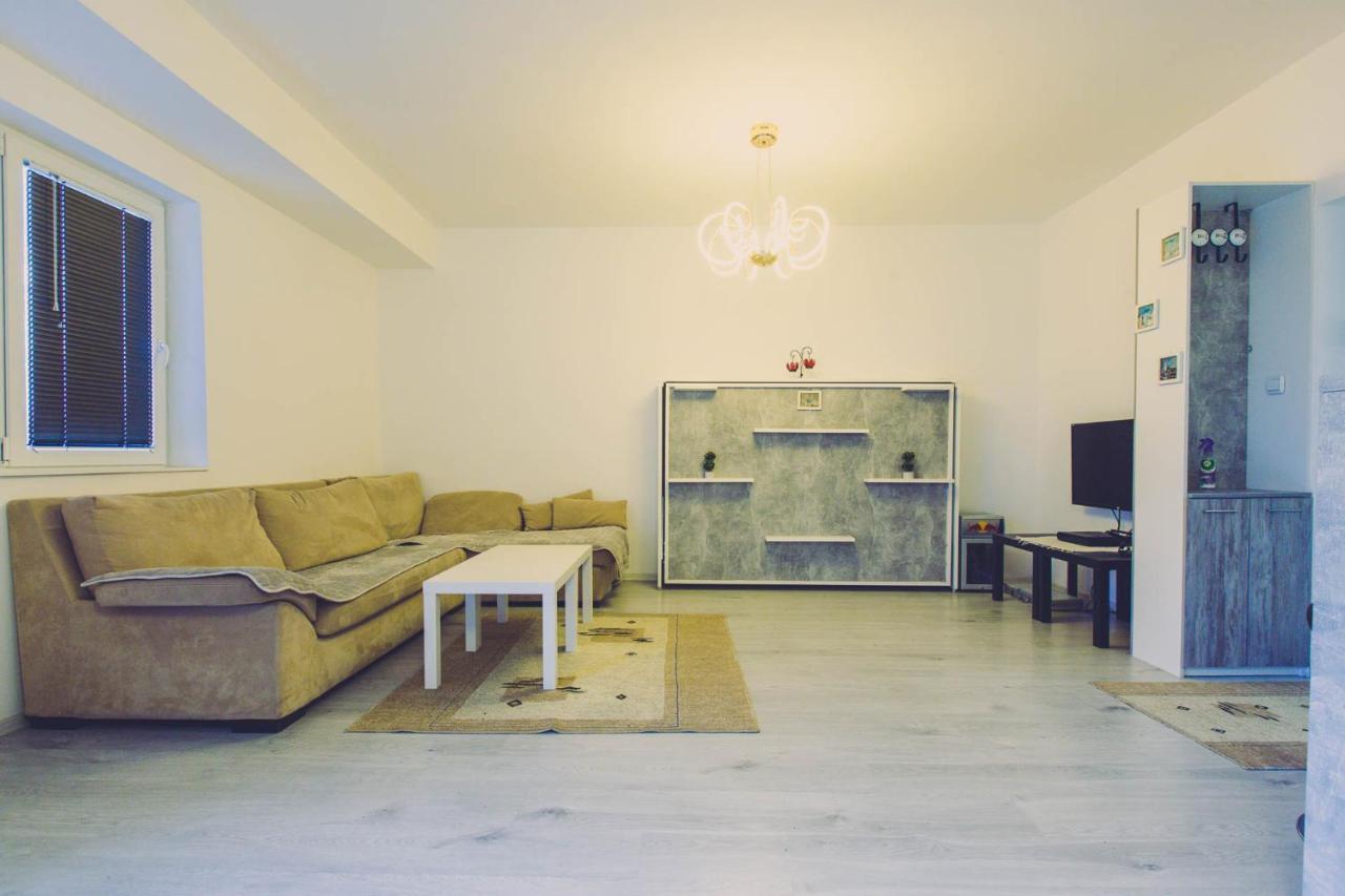Hristovi Apartments Skopje Ngoại thất bức ảnh